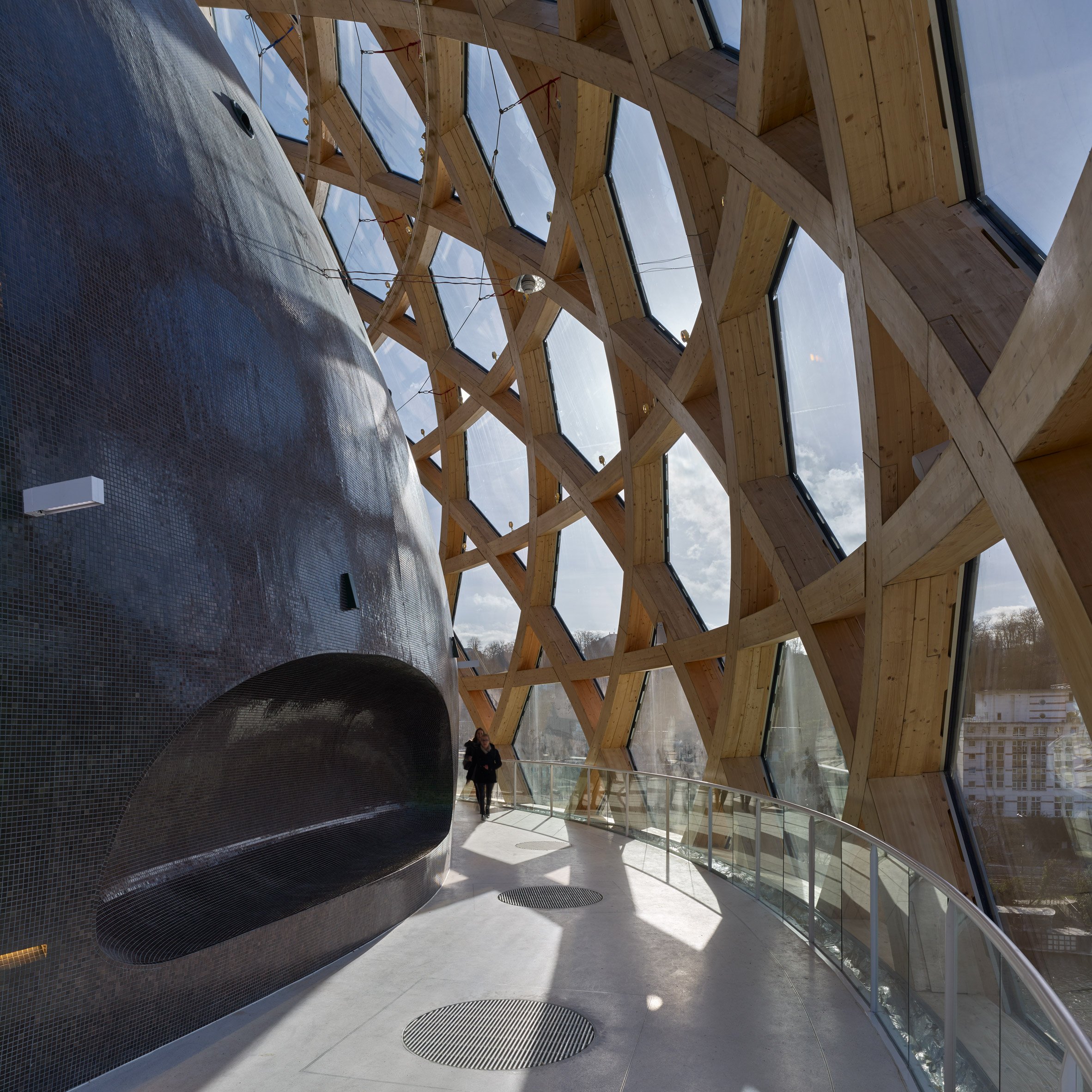 Close up of laminated-timber lattice