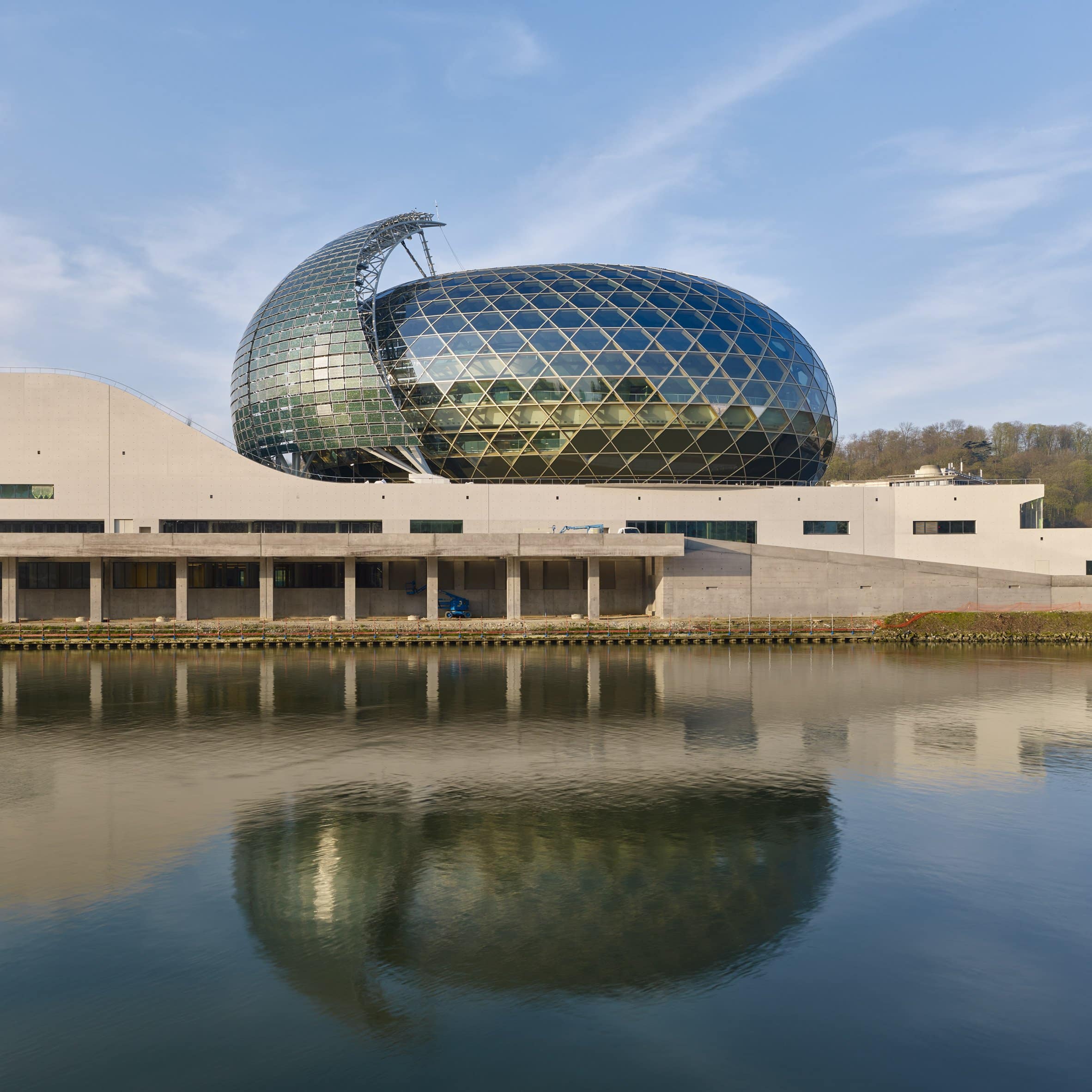 Shigeru Ban's La Seine Musicale exterior