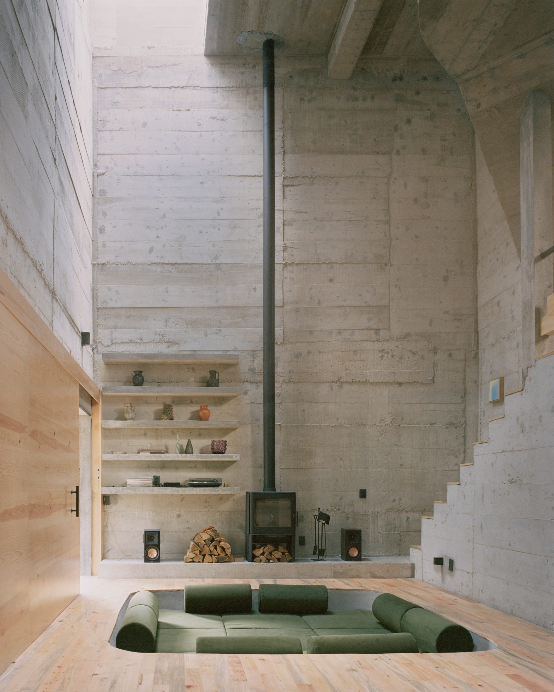 Interior of Mexican holiday home by Ludwig Godefroy