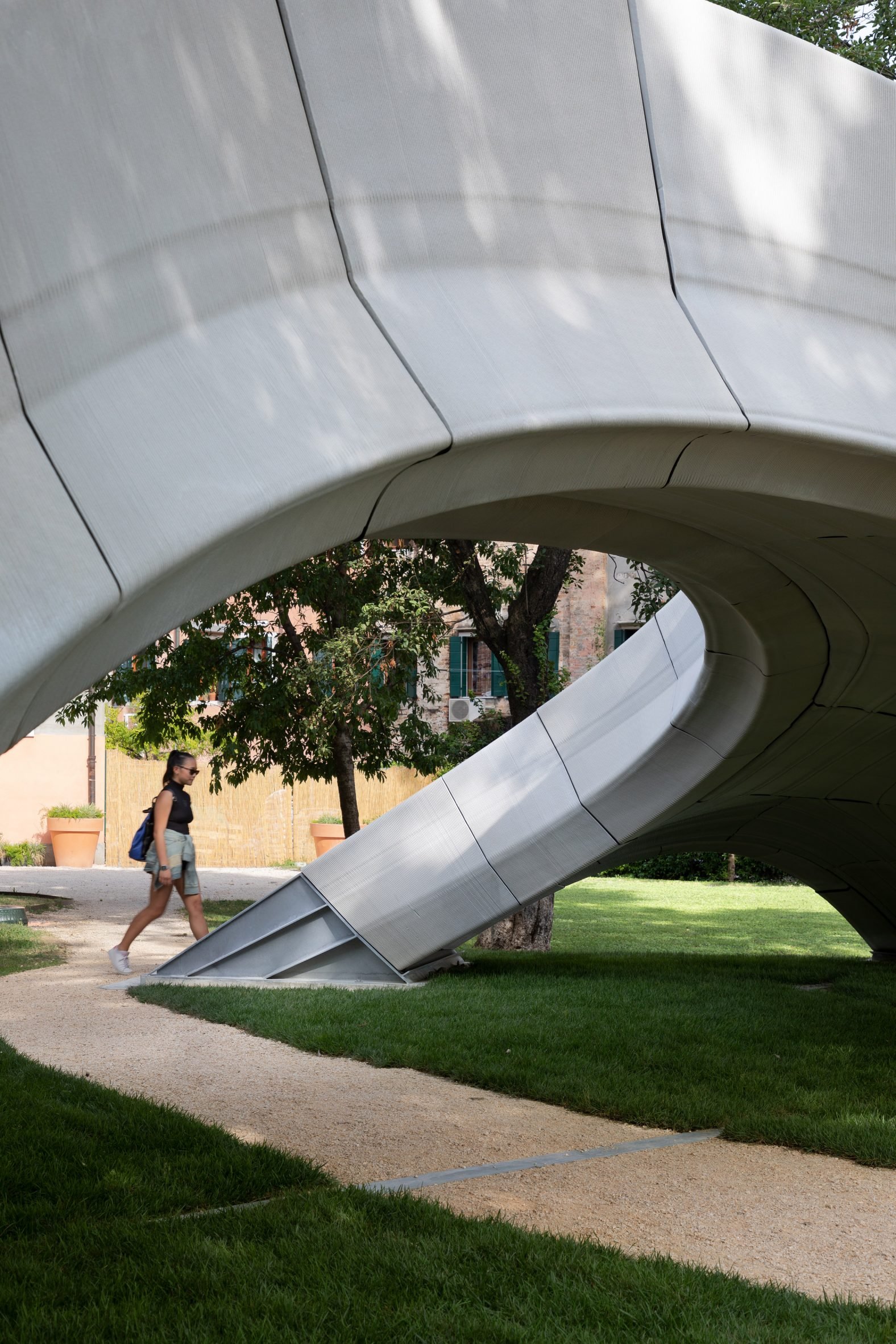 Close up shot of an arch on the Striatus 3D-printed concrete footbridge