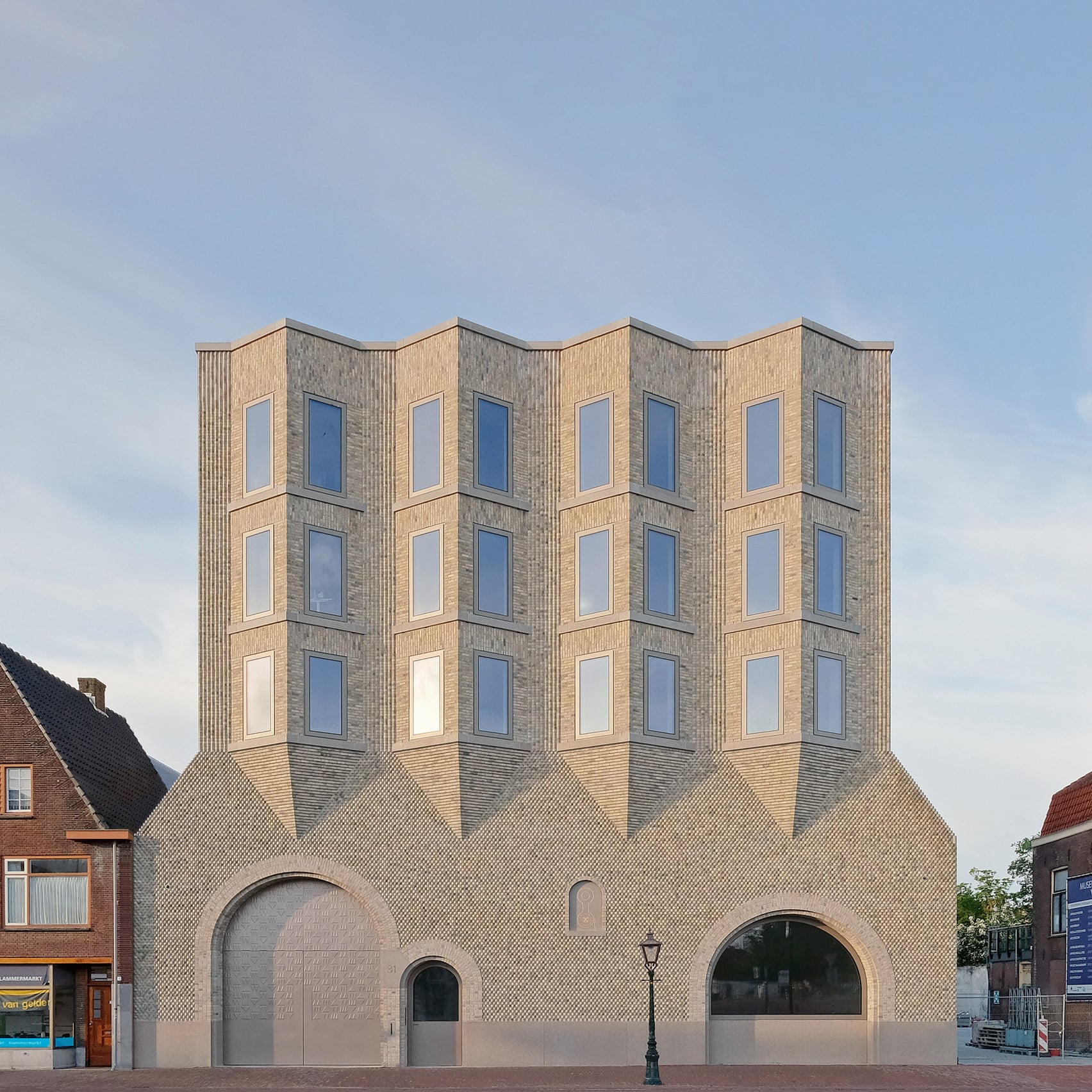 Museum de Lakenhal by Happel Cornelisse Verhoeven and Julian Harrap Architects