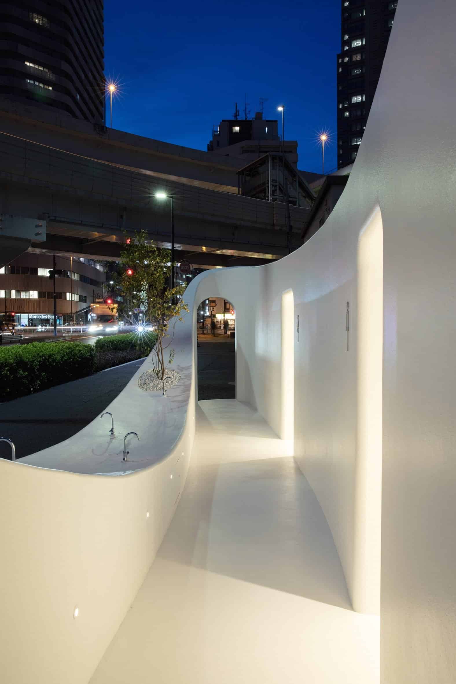 Toilet designed by Sou Fujimoto 