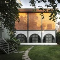 Exterior photo of the office by Taliesyn