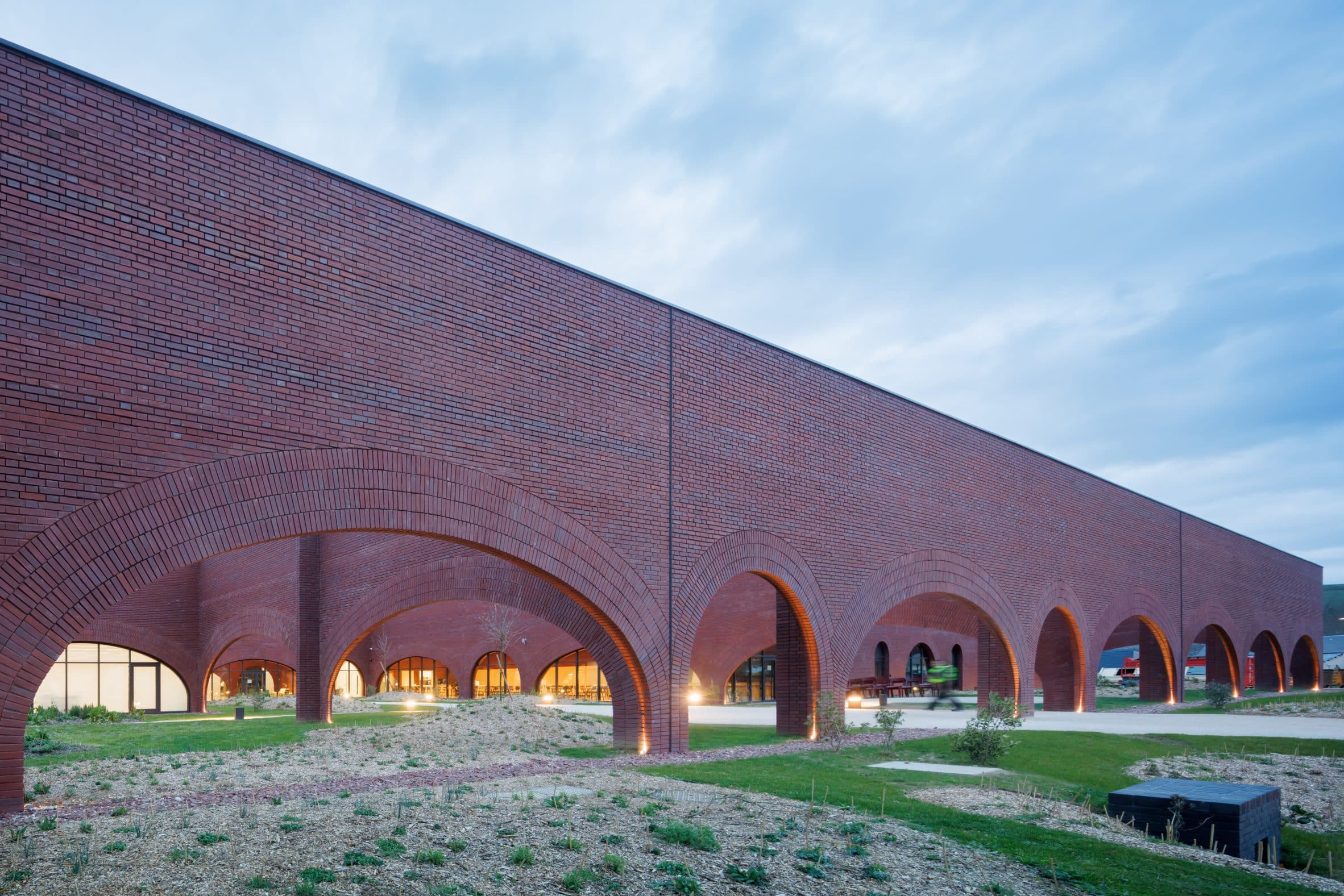 The shape of the building also references the brand's famous square silk scarves.
