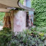 Hood Design Studio in Force Majeure