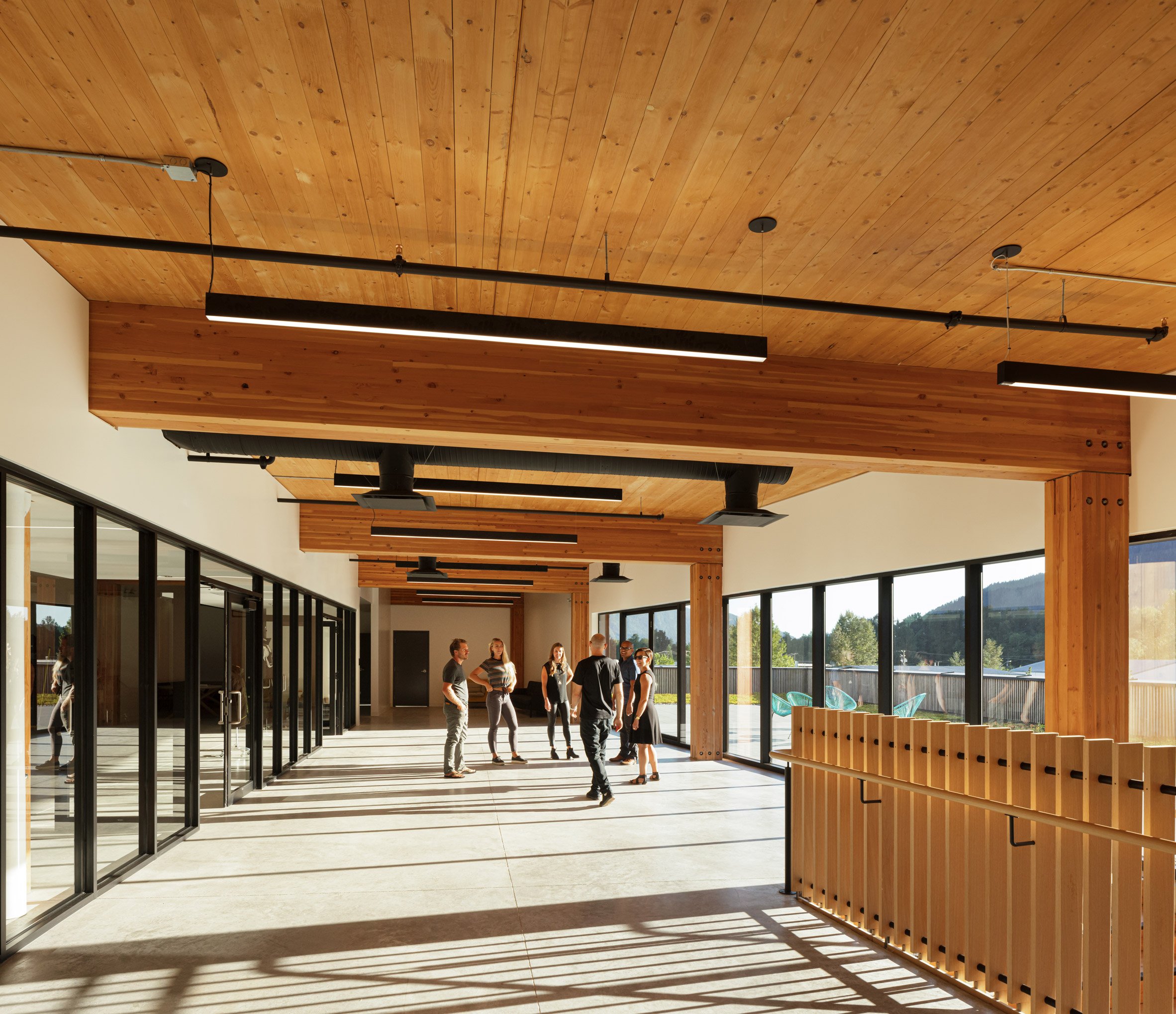 Gululam post and beam columns