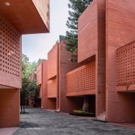 Real de Los Reyes housing block