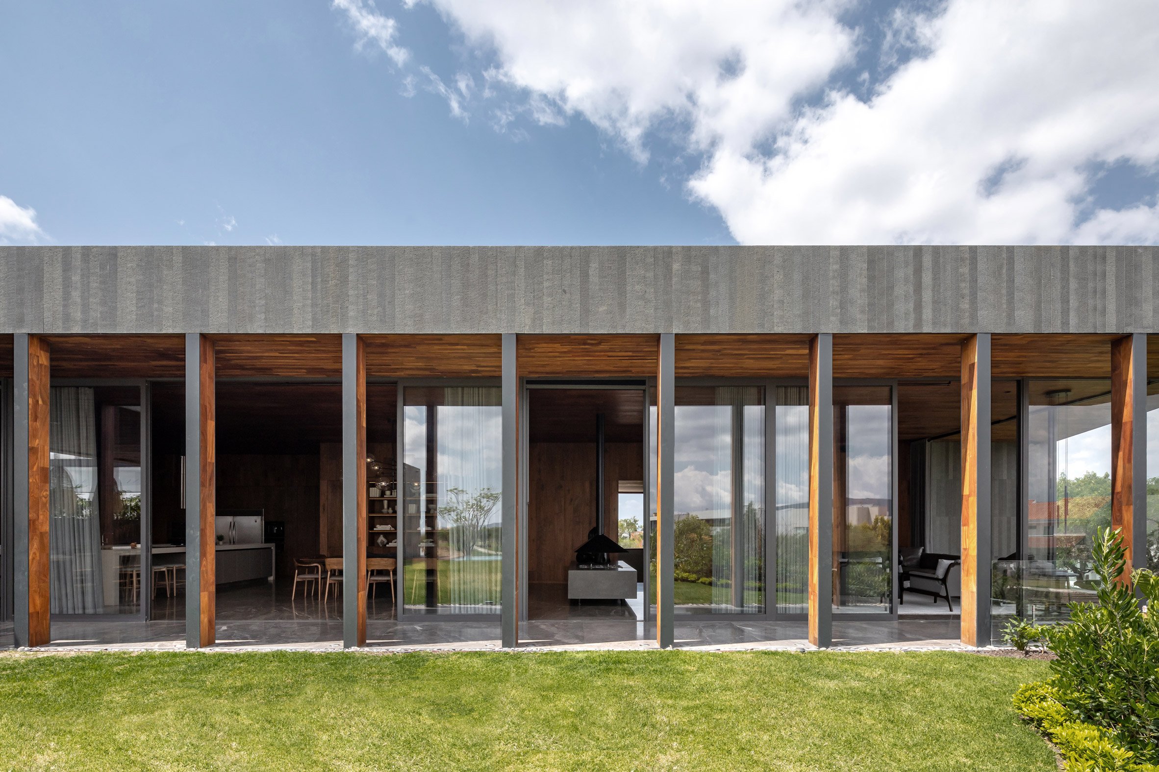 Casa Basaltica by Reims 502