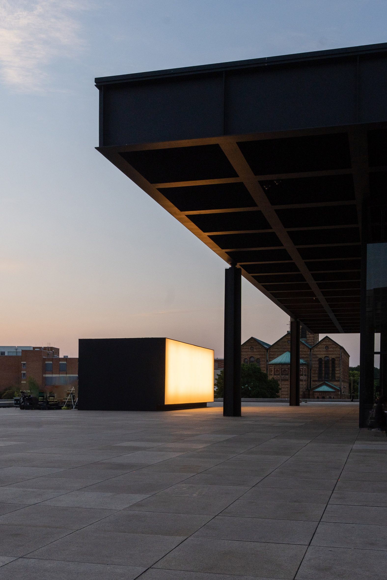 Exterior photo of Mies van der Rohe's Neue Nationalgalerie