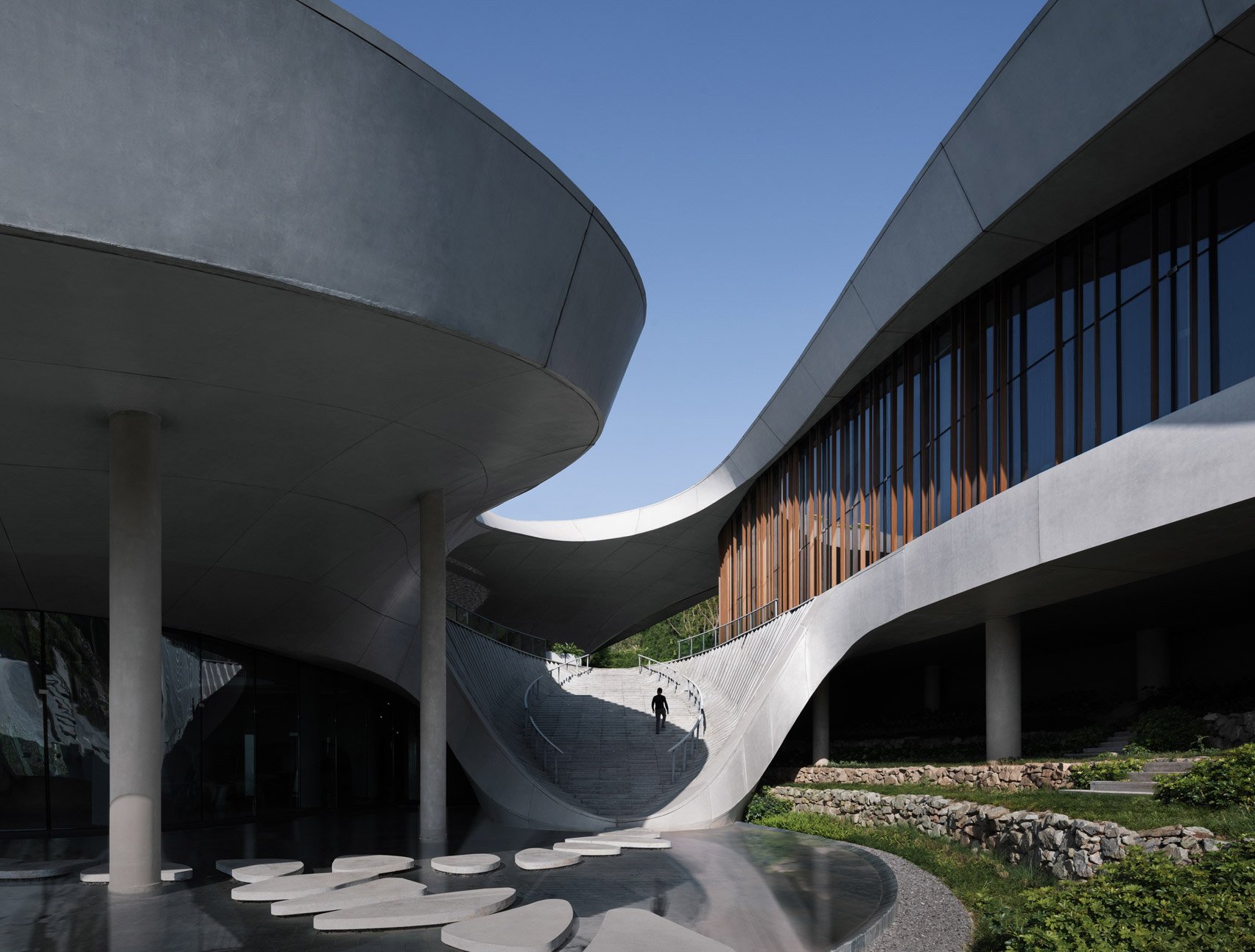 Longquan Mountain Observatory by Büro Ziyu Zhuang 