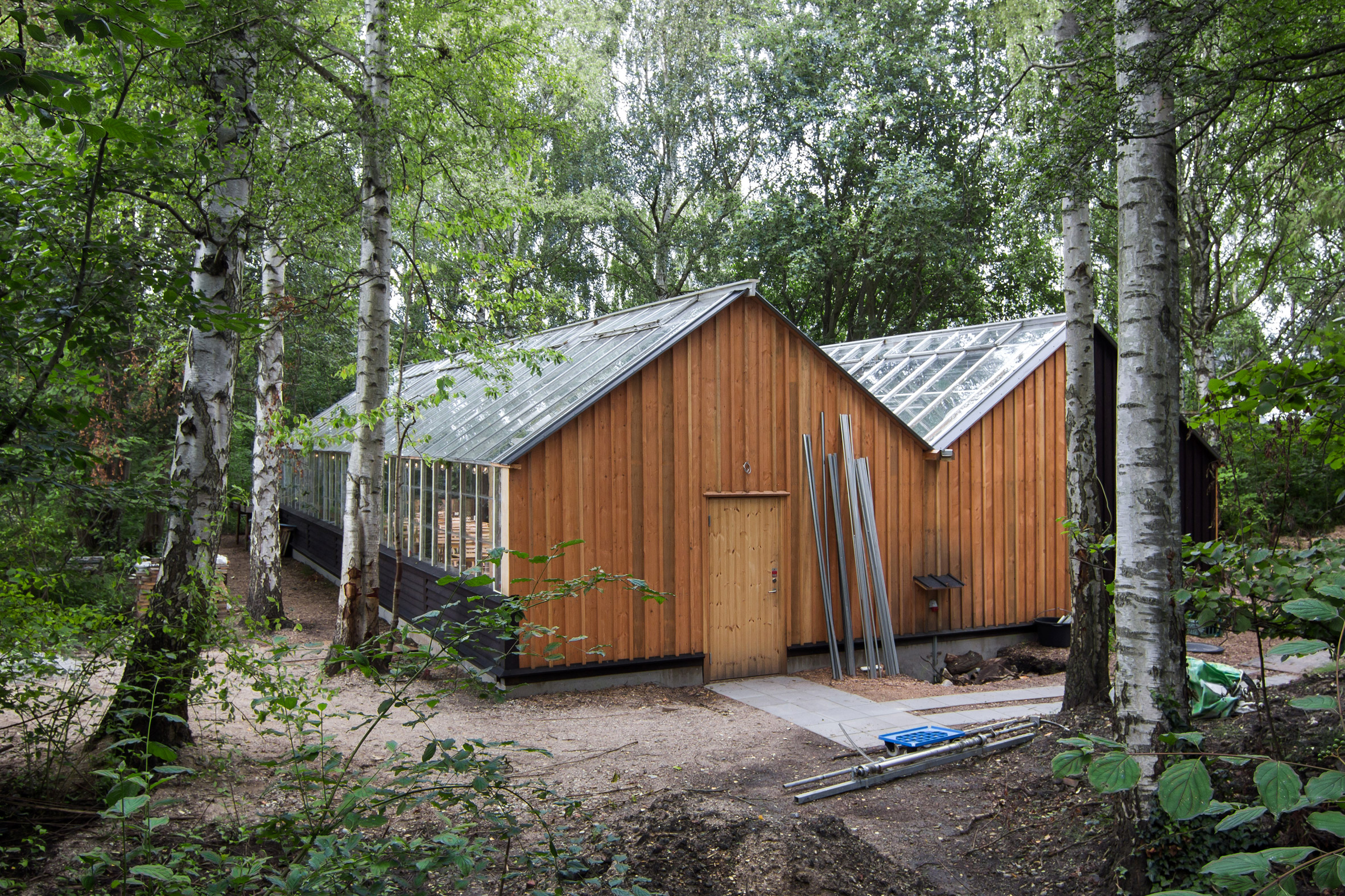 Back of Væksthuset greenhouse by Forma