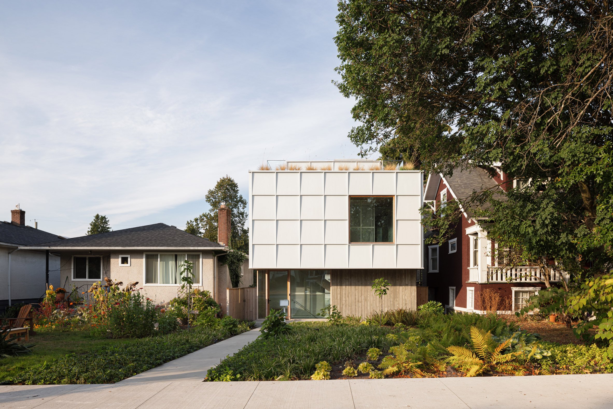 Home by SMStudio in Hastings-Sunrise, Vancouver
