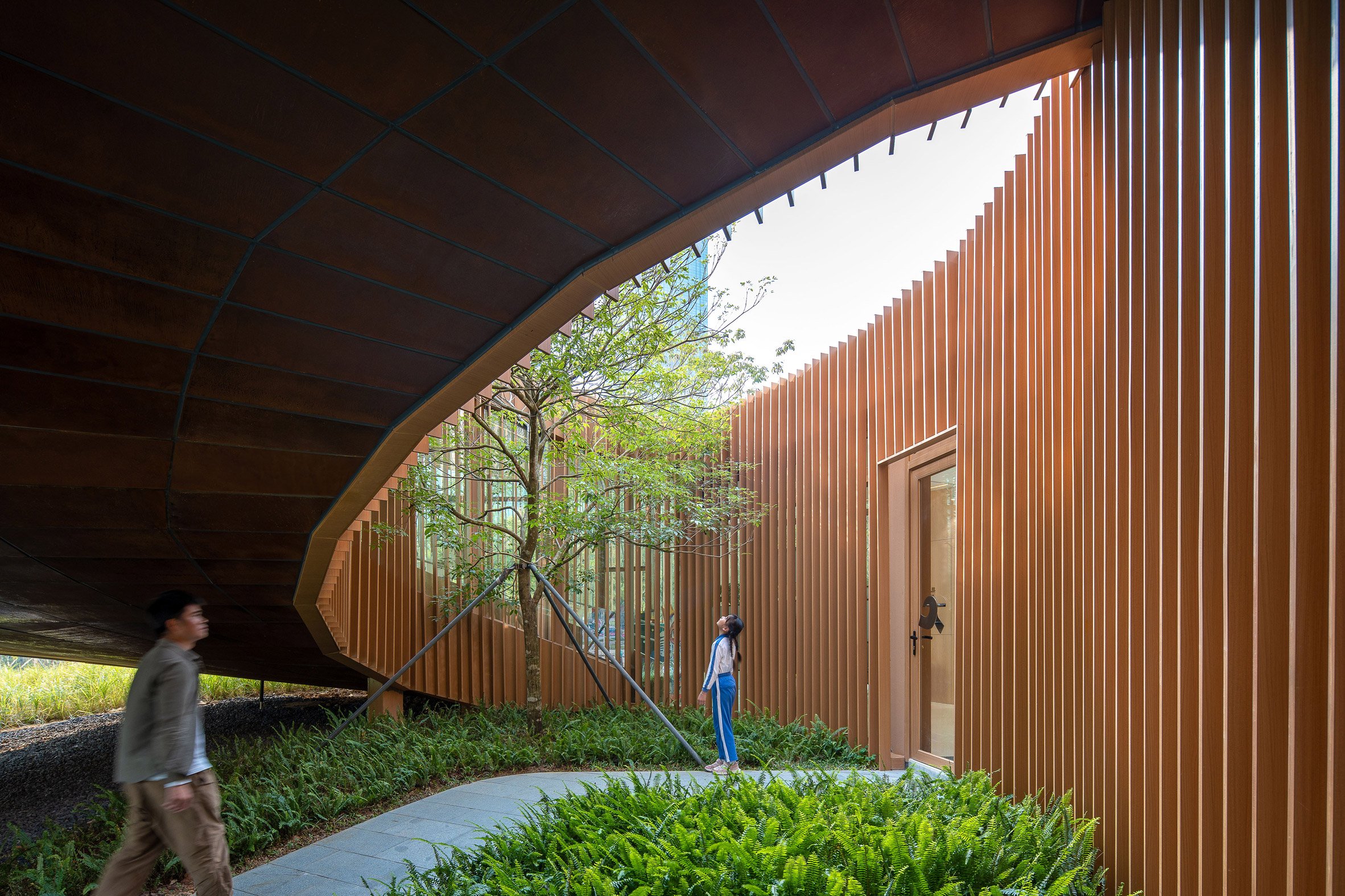 Serpentine Bookhouse by Atelier Xi