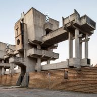 Building in Brutalist Italy book