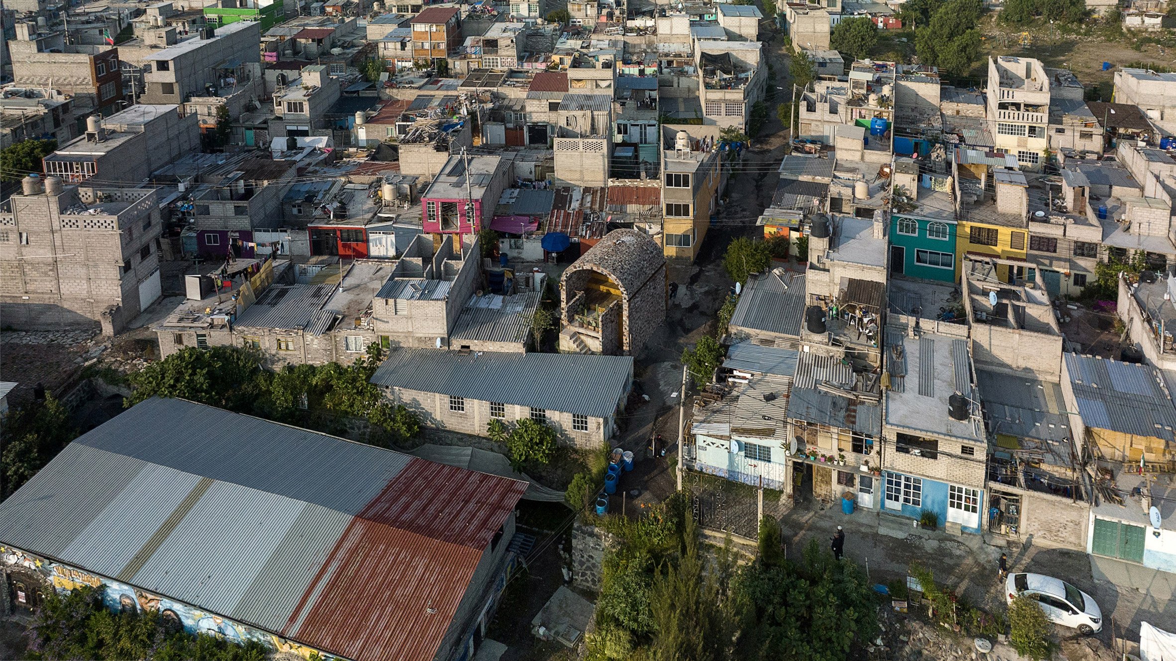 An arched music school in Mexico City