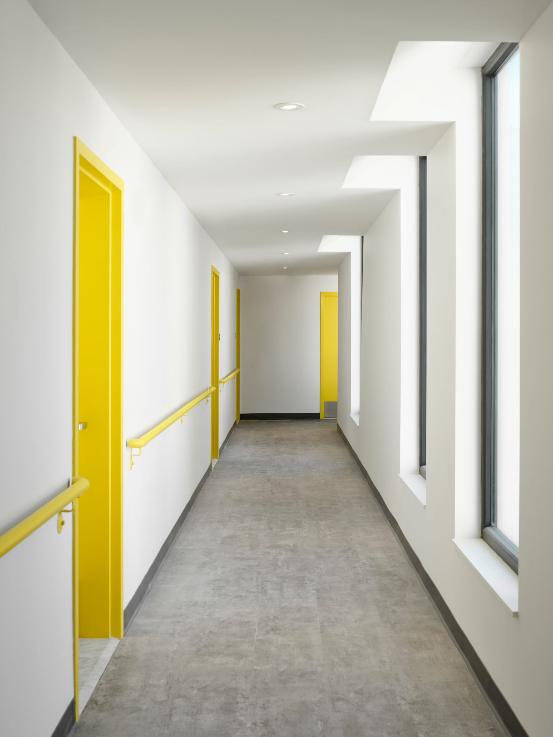 Minimal interiors in apartment block