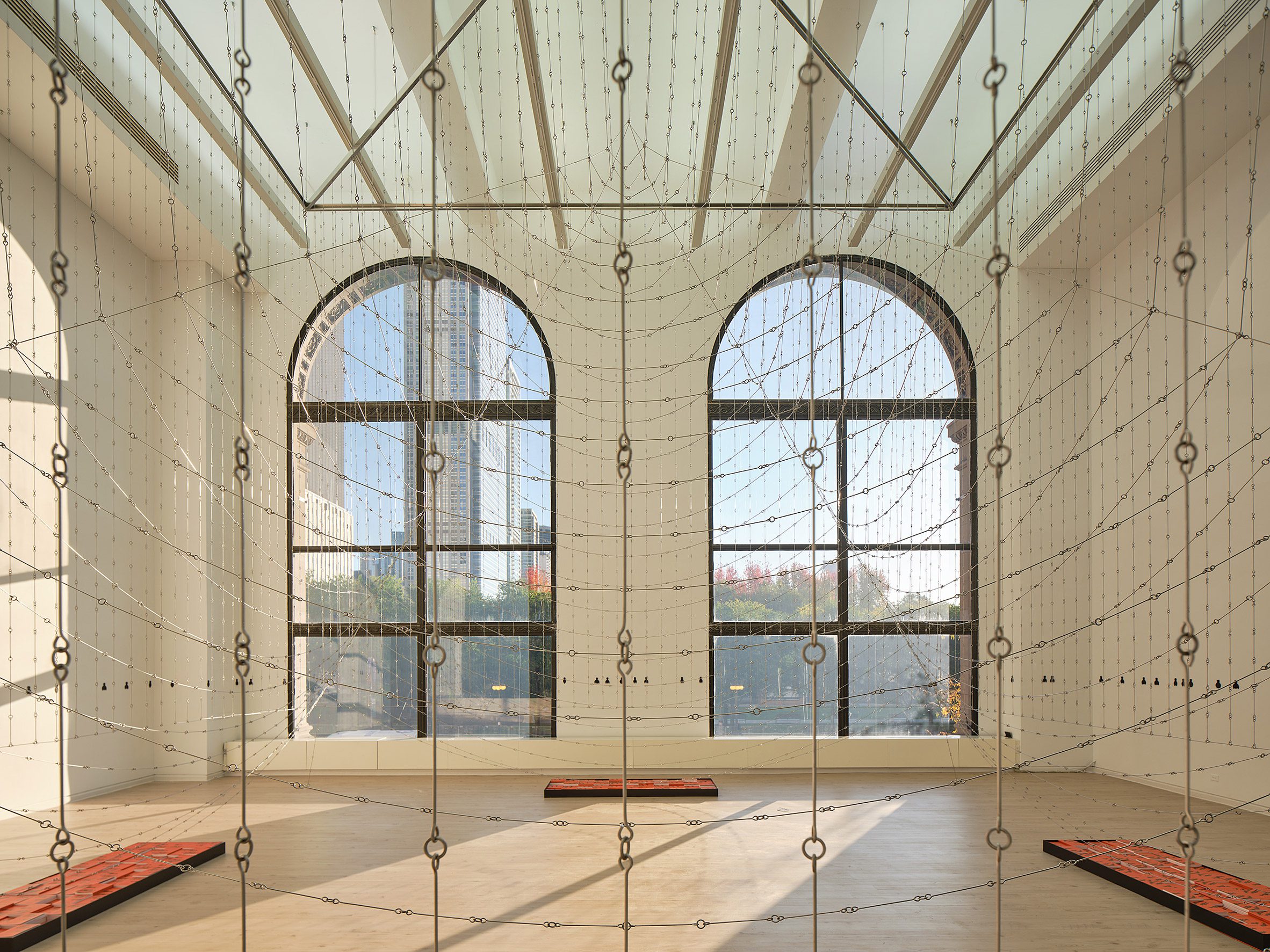 100 links exhibition
