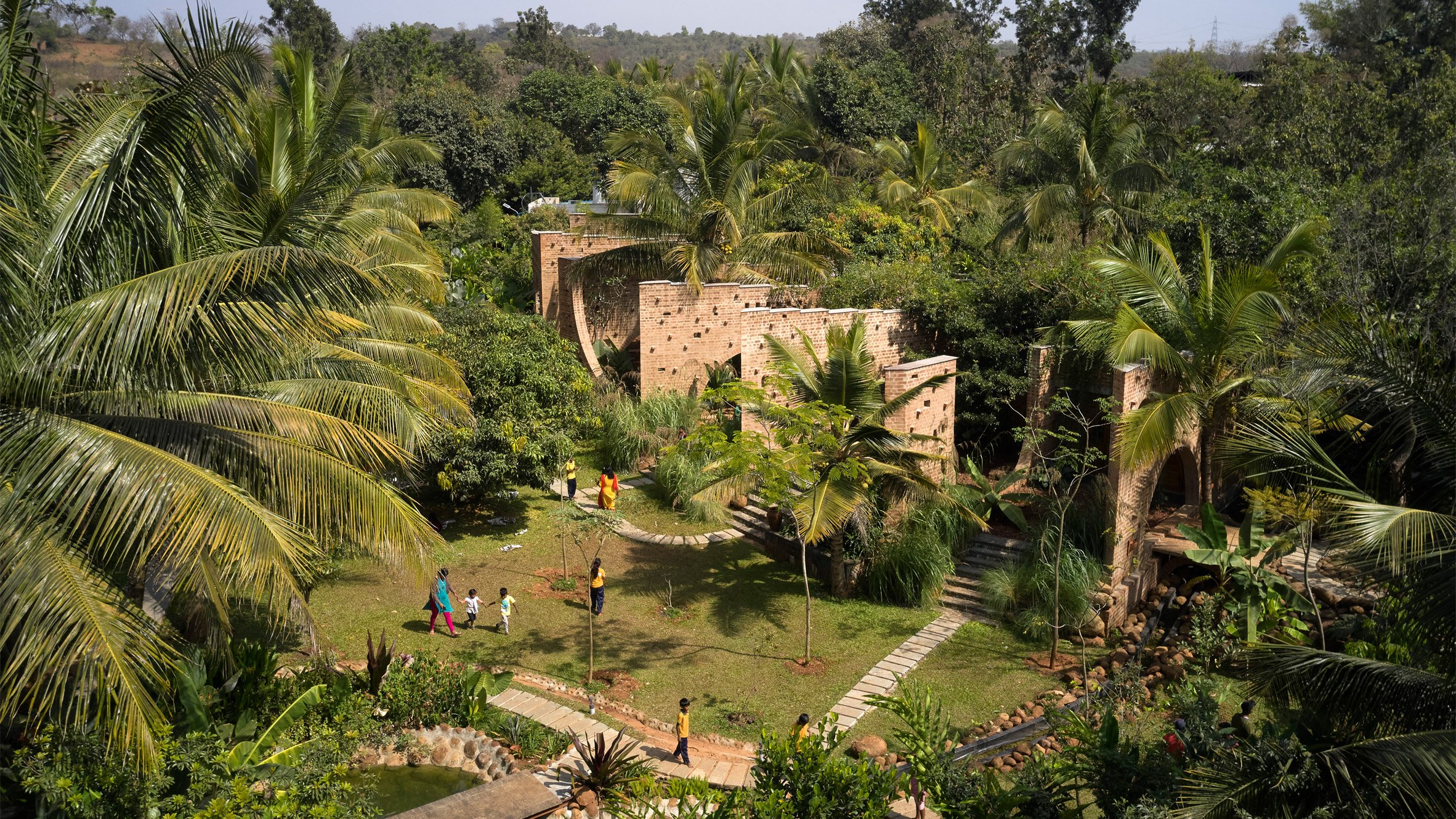 Community centre in Bangalore by A Threshold