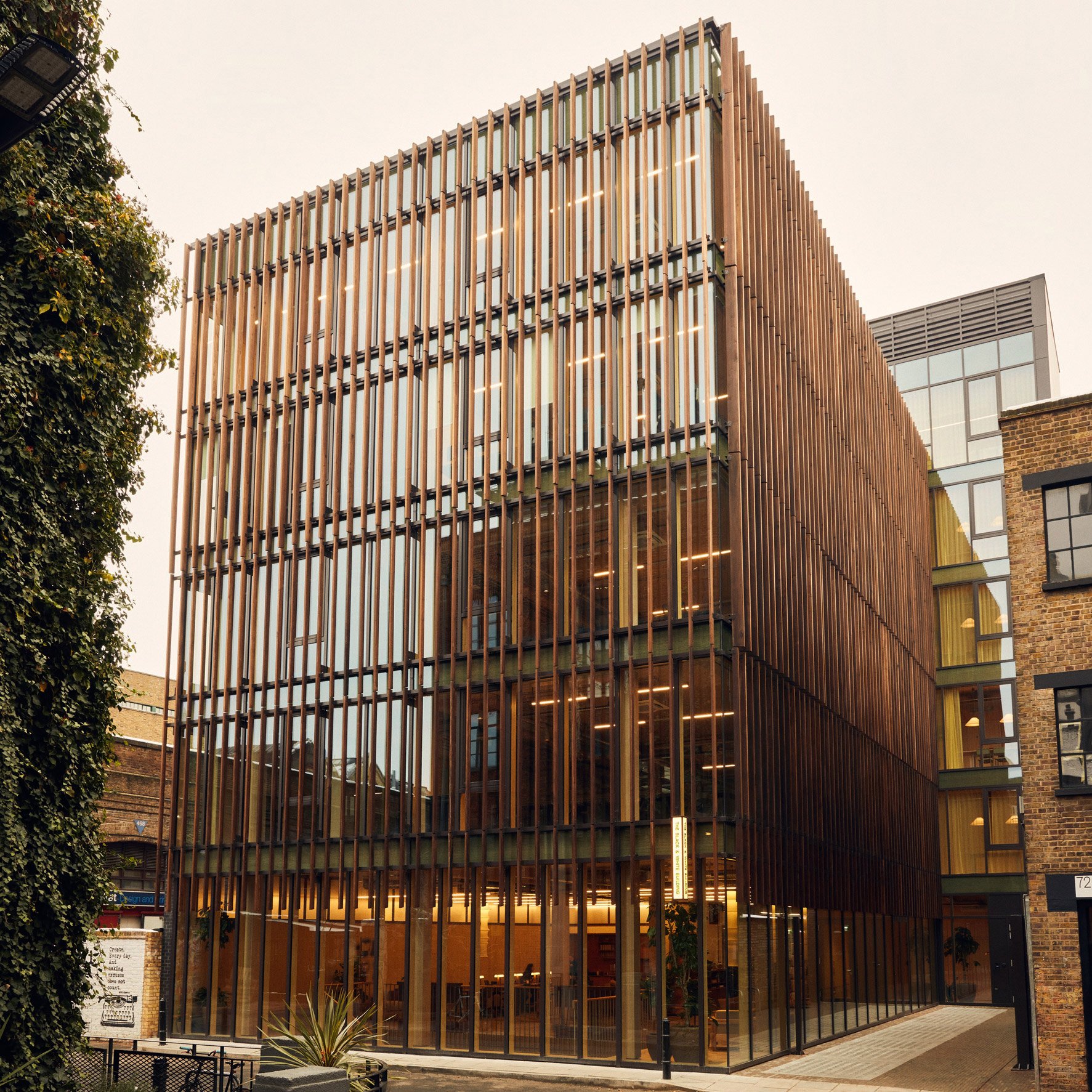 Timber office Black & White Building