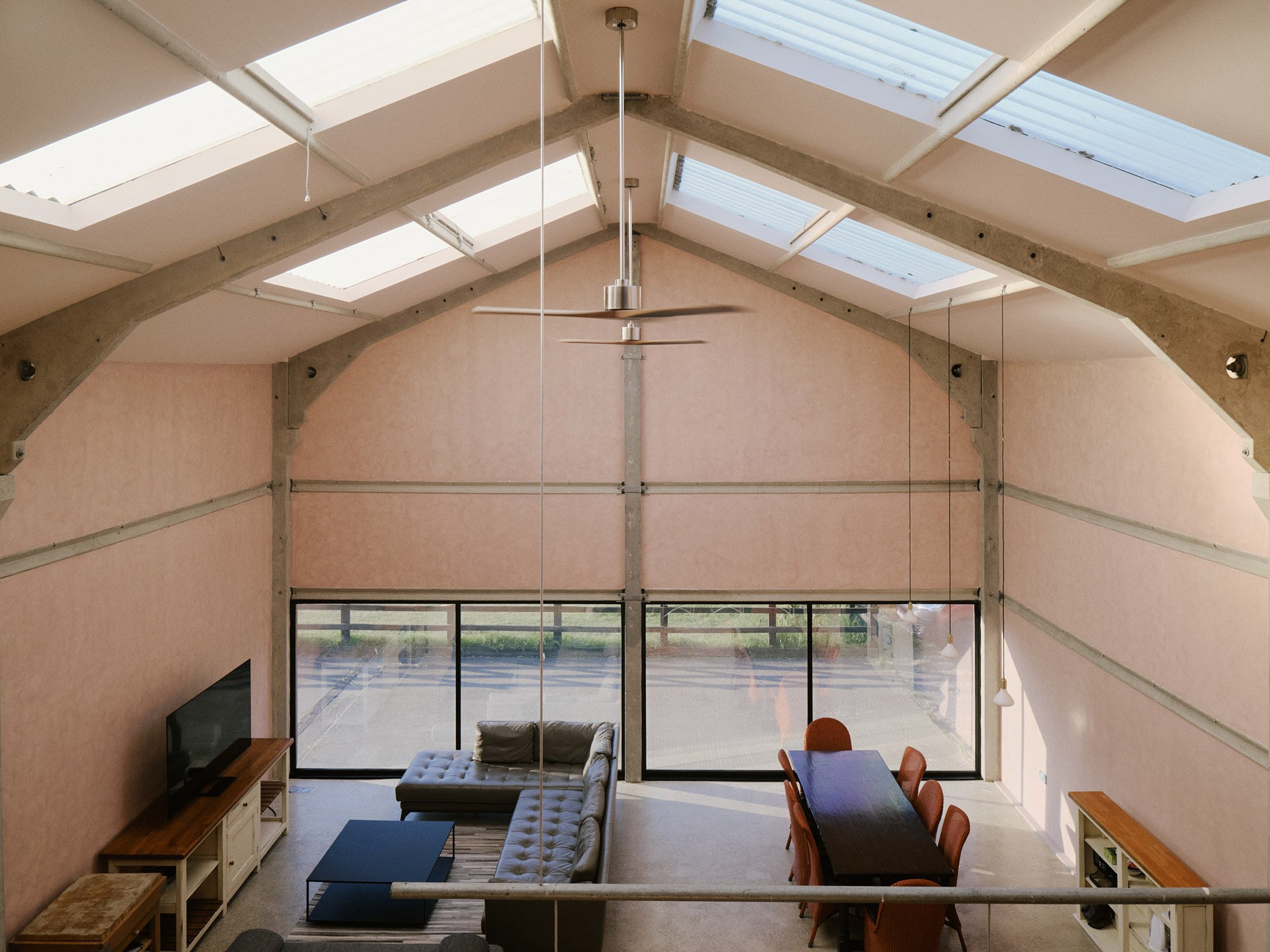Barn refurbishment at Arc Polo Farm by DROO
