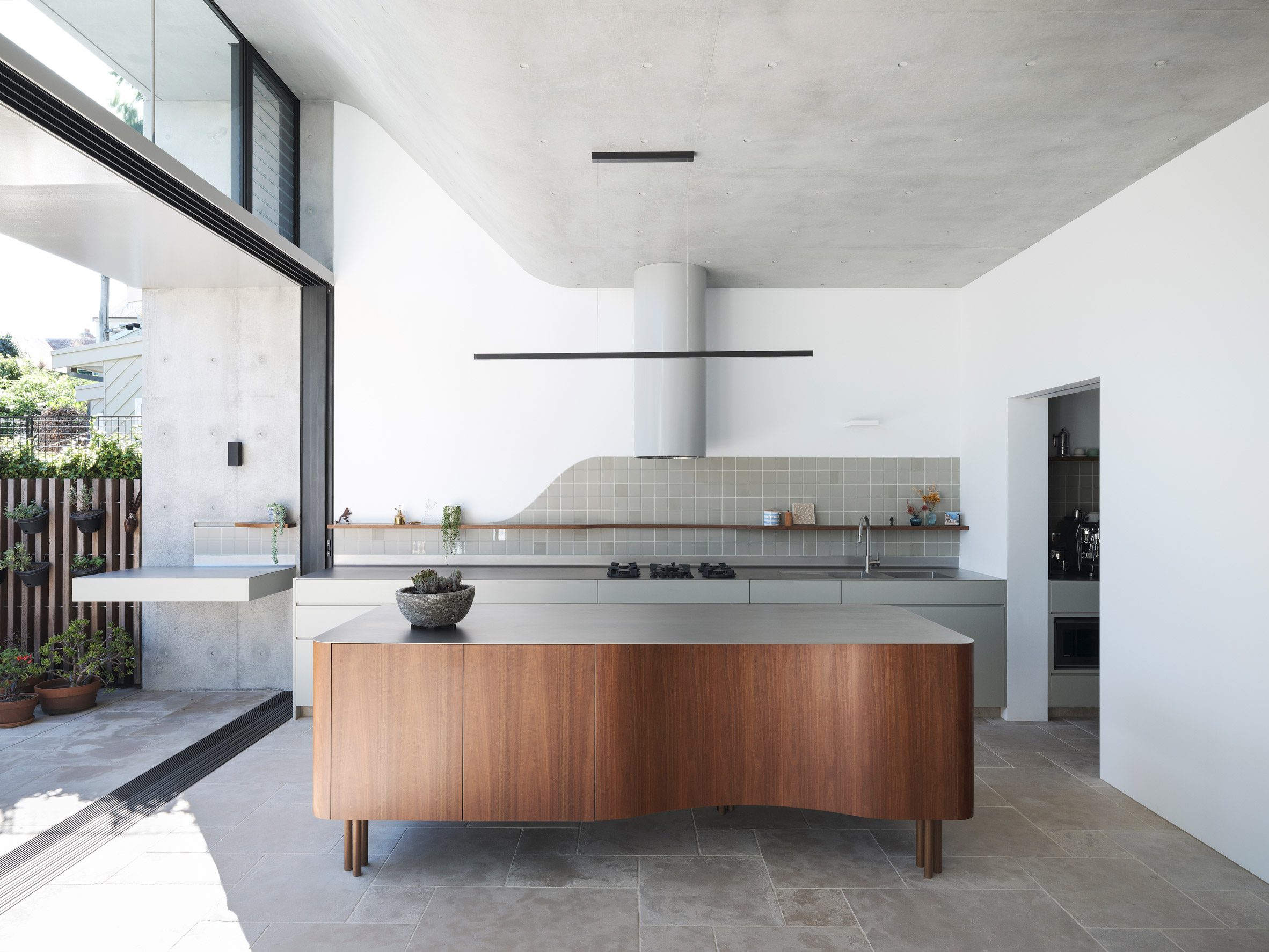 Renovated kitchen and dining area in Sydney home by Sam Crawford Architects