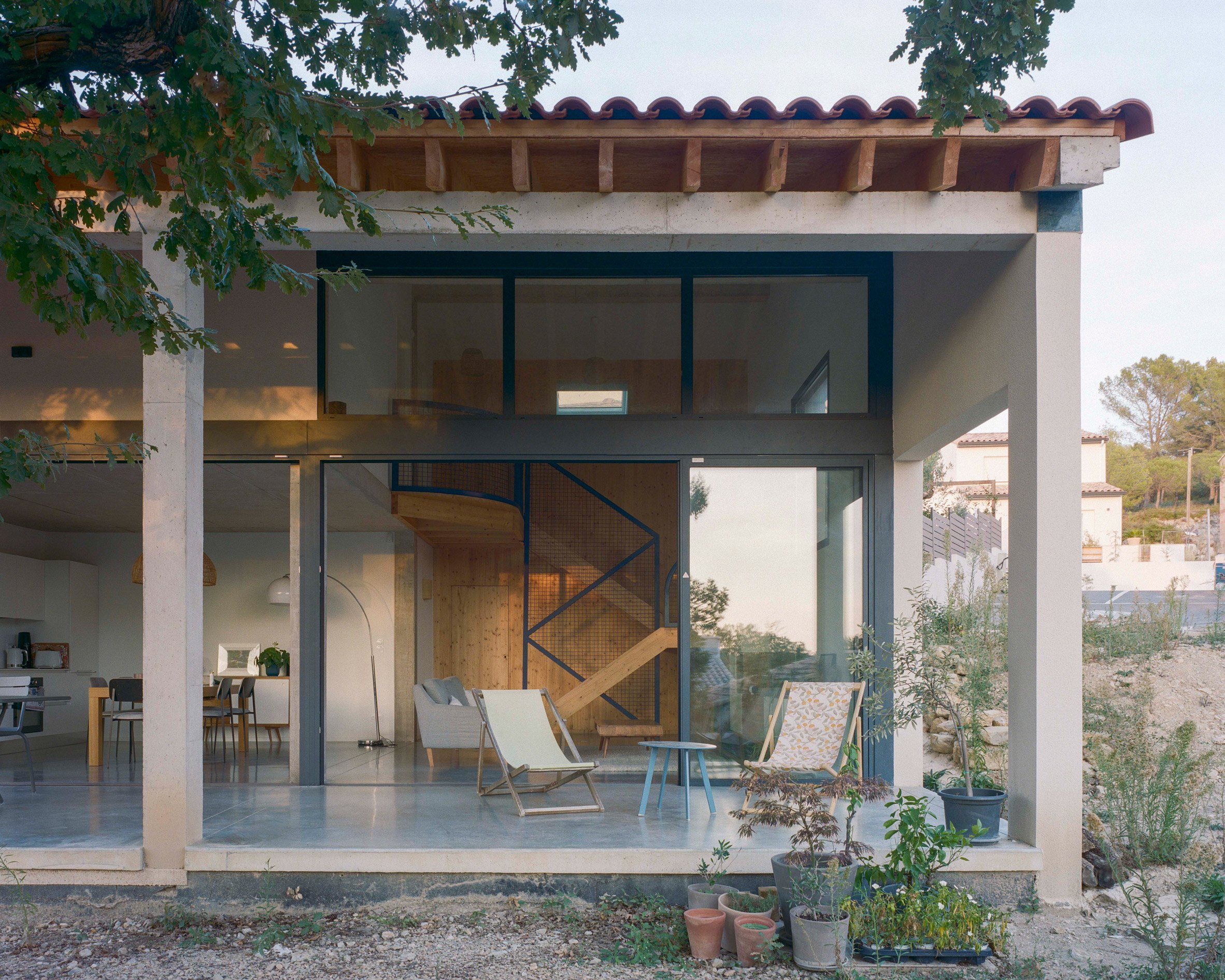 102let home in France by Barrault Pressacco