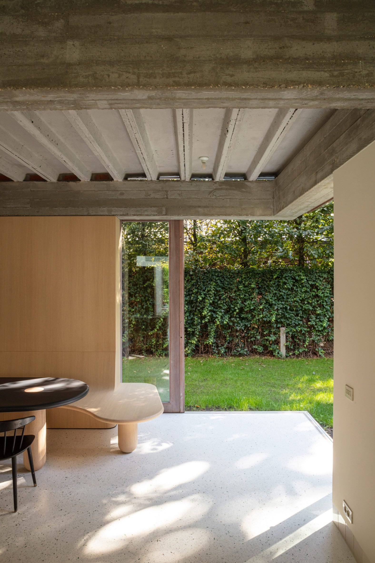 Living room with openable corner