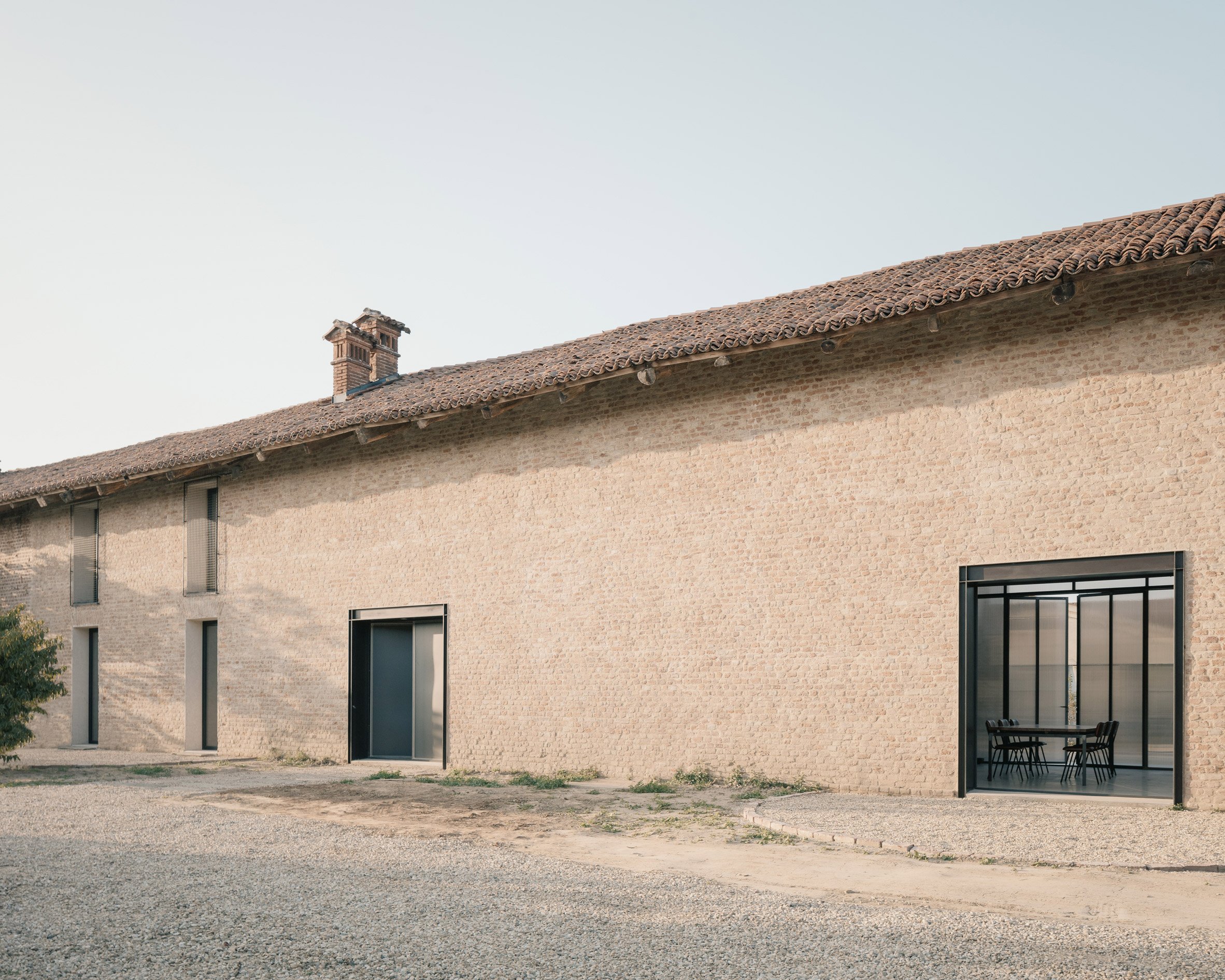 We Rural guesthouse by Archisbang