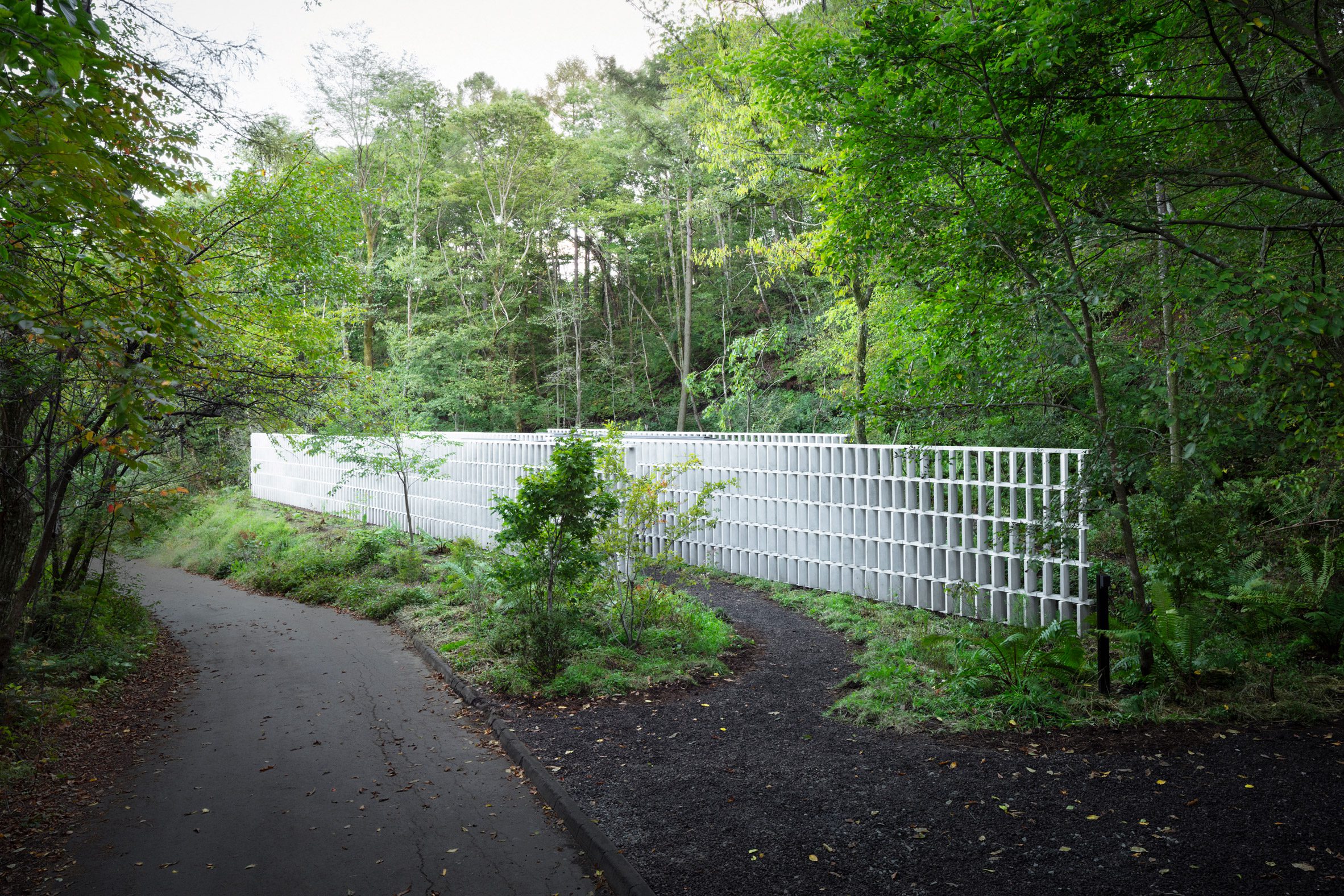 Exterior wall at home in Japan by Nendo