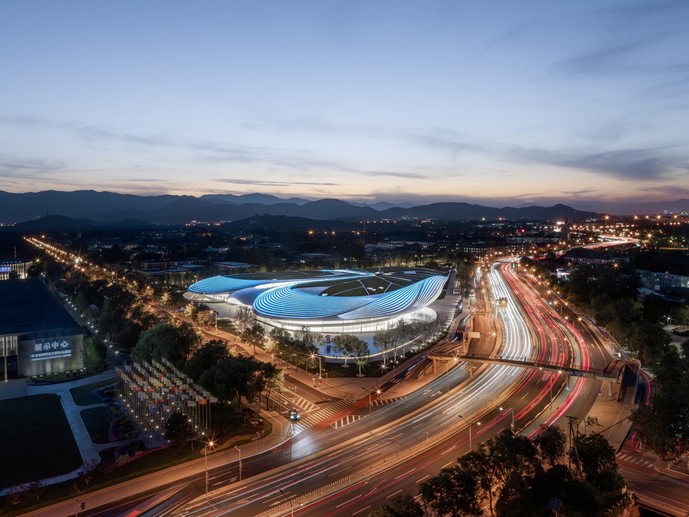 Conference centre in Beijing by MAD