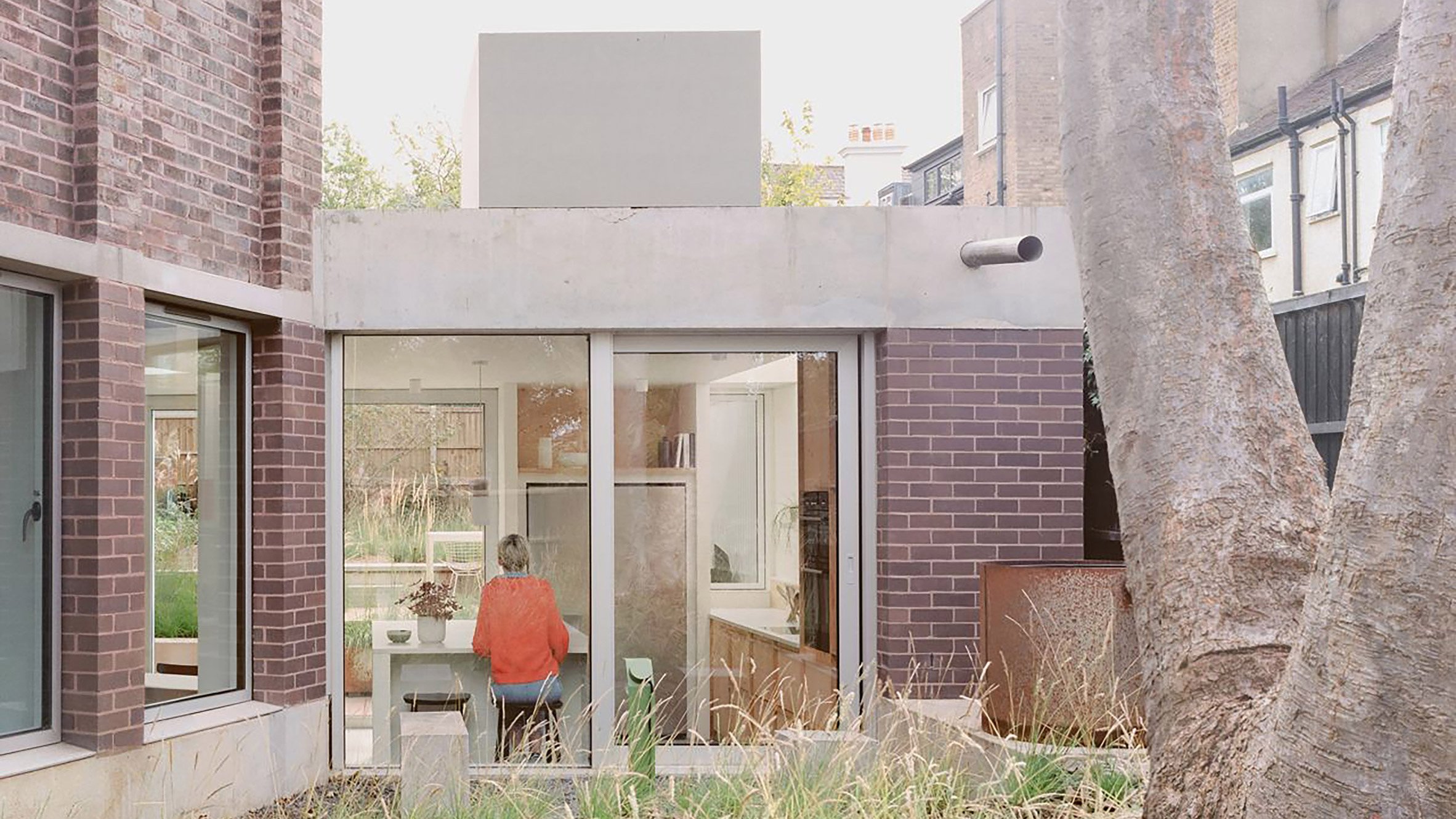 six columns by 31/44 architects