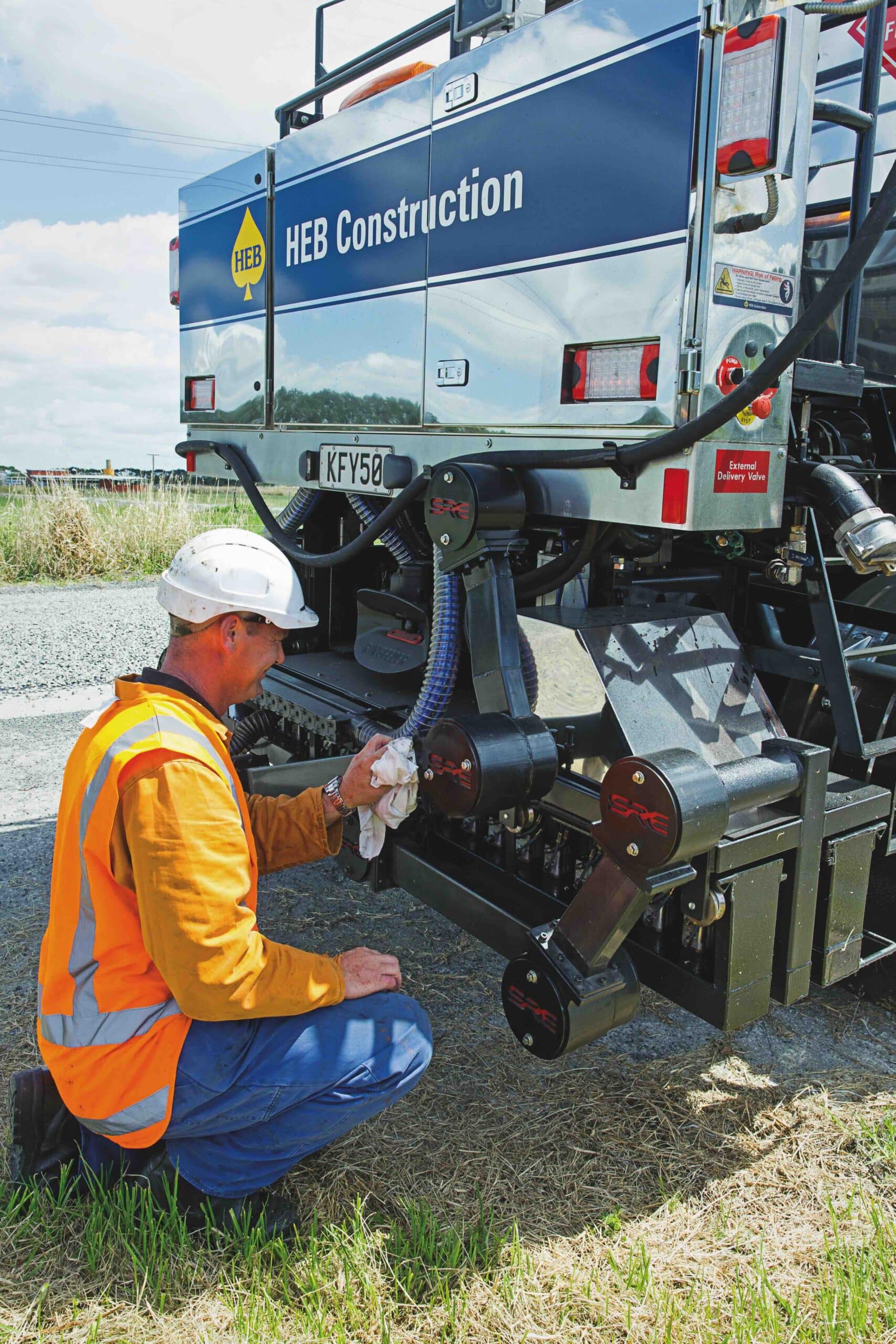 Above: Specialised Roading Equipment is able to provide equipment in a timely fashion, without compromising on quality.