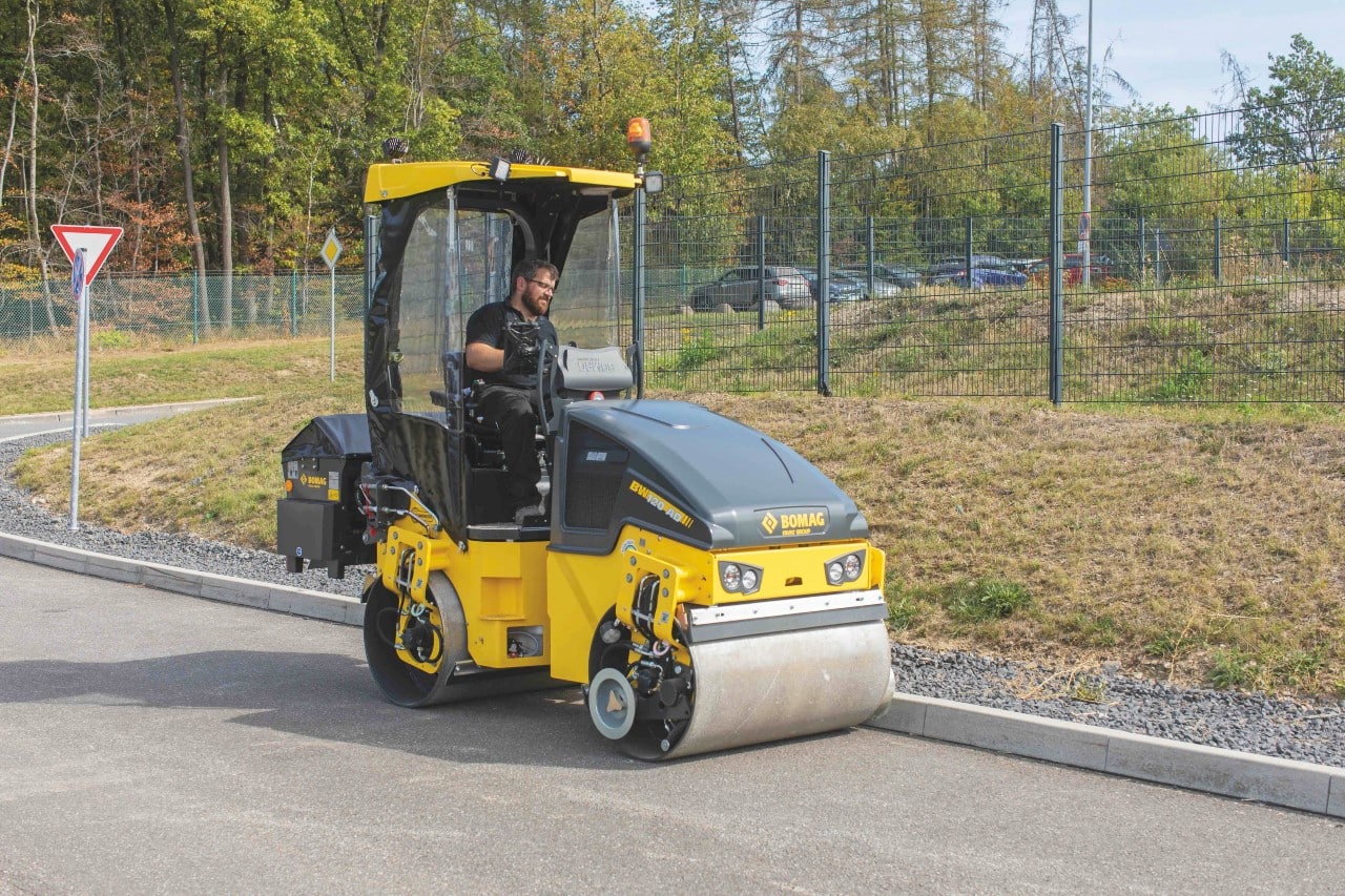 The BW120AD-5 and BW138AD-5 light articulated tandem rollers are ideal for compacting asphalt and finishing work. Images: Tutt Bryant.