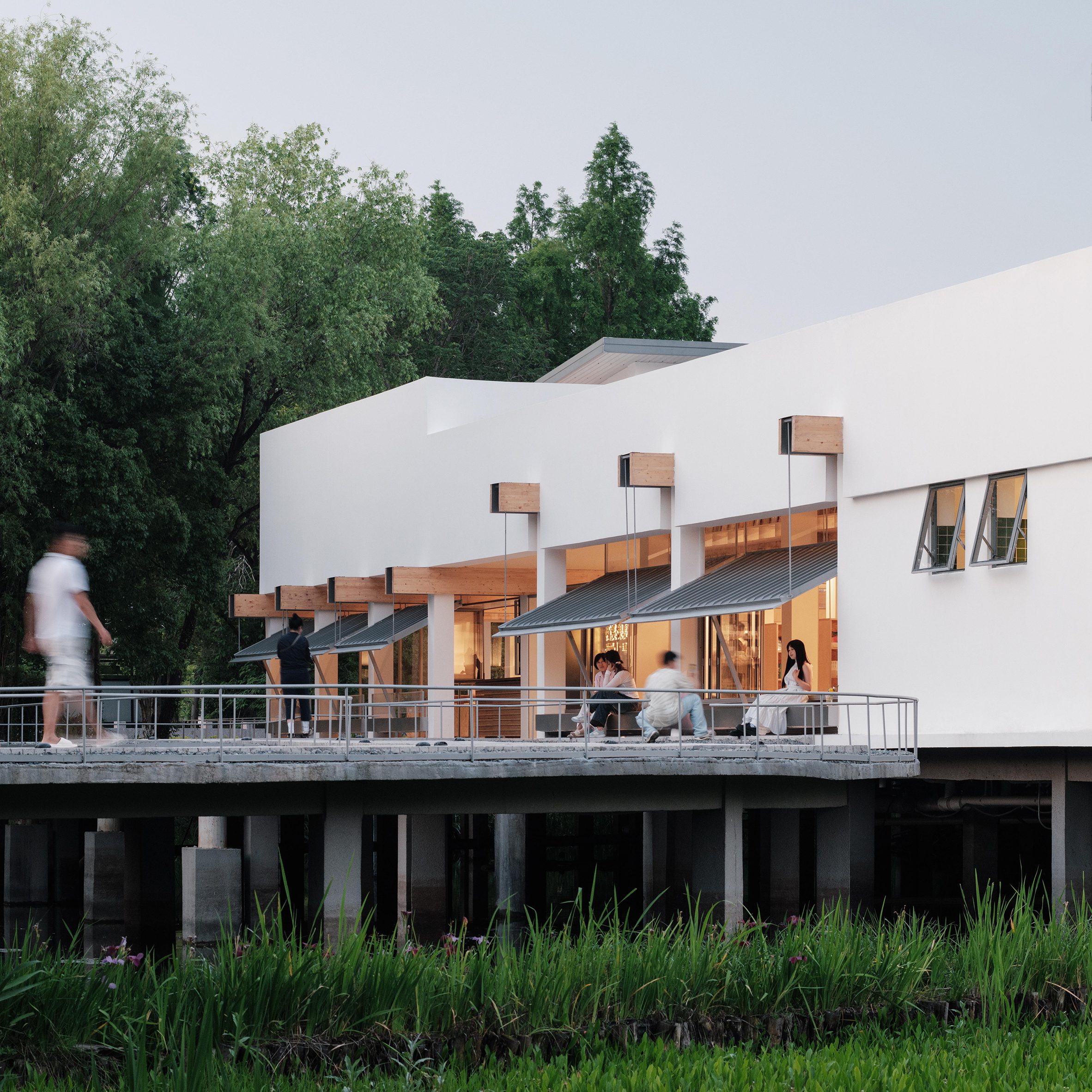 Xixi Goldmye Bookstore by Atelier Wen’Arch