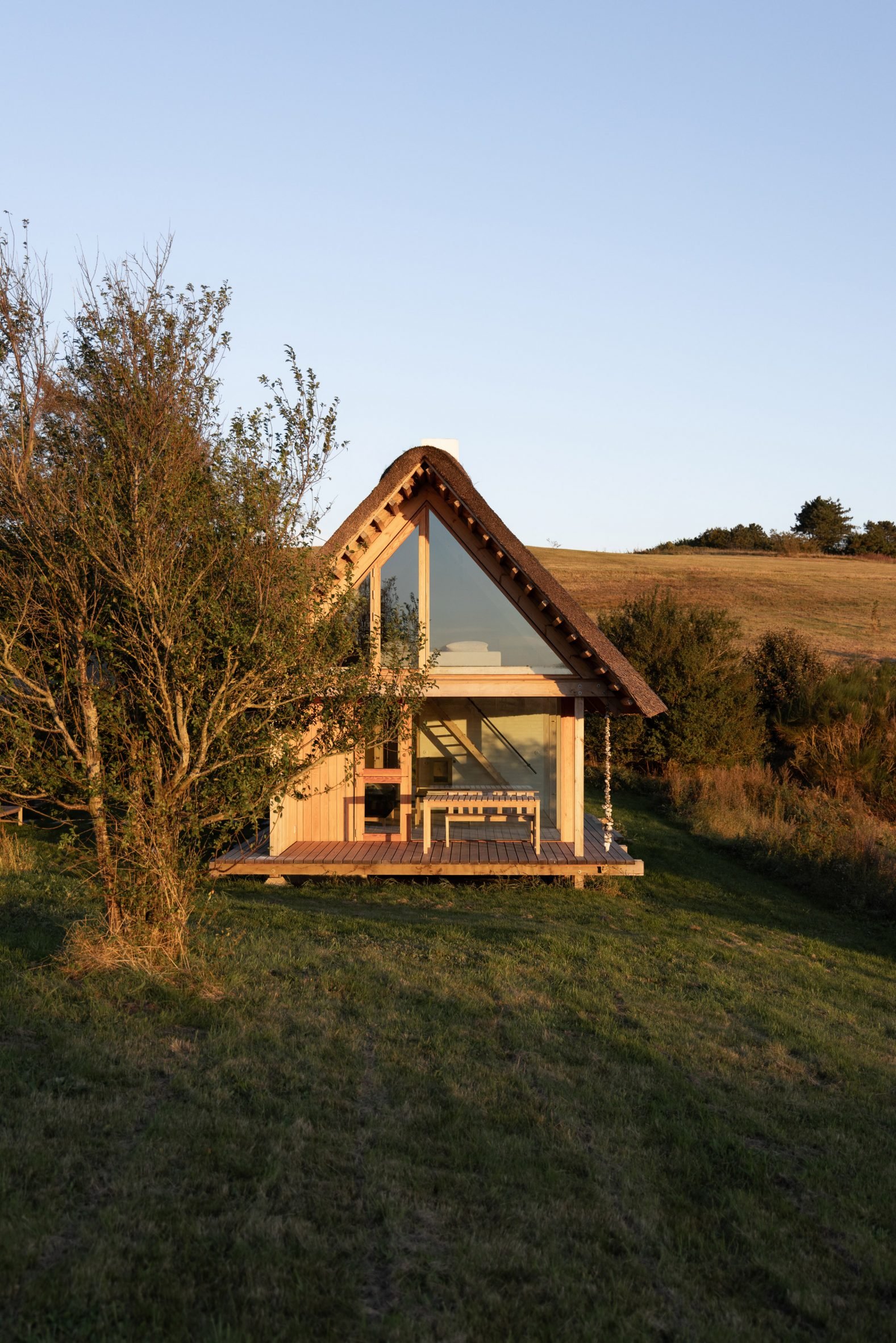 Vejrhøj summerhouse renovation by Studio Marshall Blecher and Jan Henrik Jansen Arkitekter