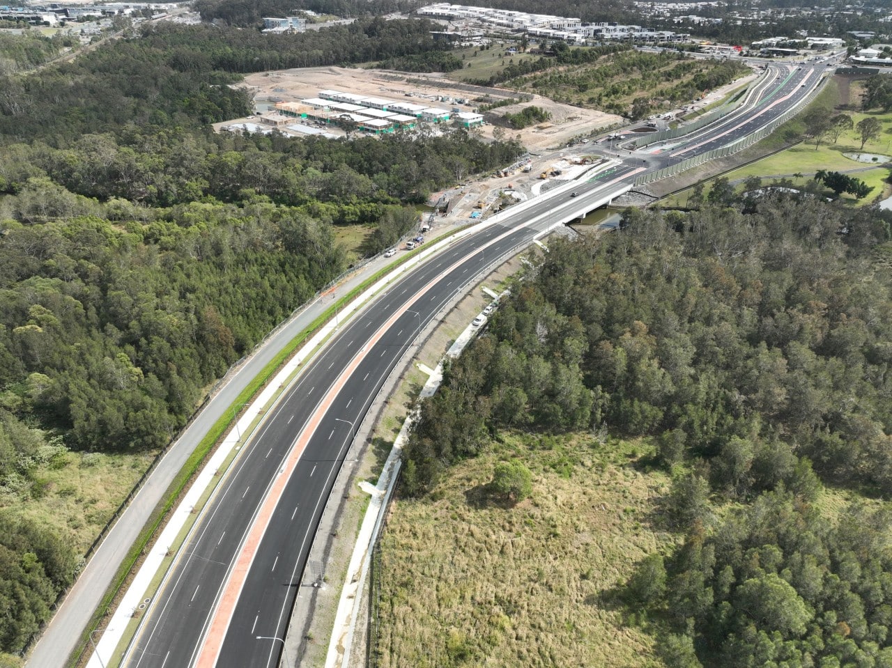 Stage One North of Queensland’s Coomera Connector is now open to traffic, providing a safer and more efficient journey for those travelling between Coomera and Helensvale. 